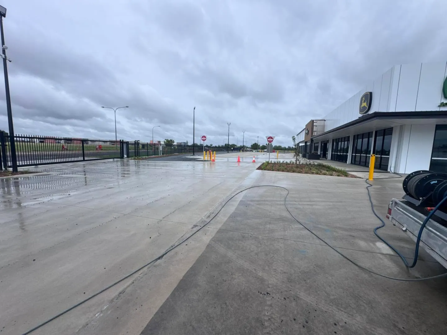 Wrightway Pressure Cleaning operator on site